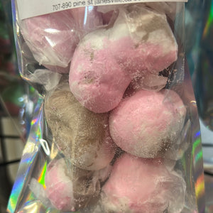 Saltwater taffy (freeze dried)