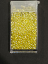 Load image into Gallery viewer, Yellow iridescent 8