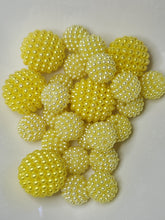 Load image into Gallery viewer, Yellow pearls pbgb53