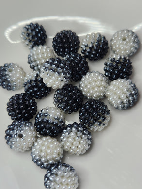 Black/white pearls pbgb71