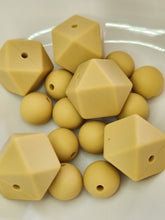 Load image into Gallery viewer, Almond tan sbgb105