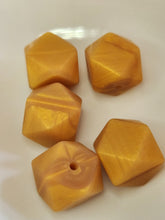 Load image into Gallery viewer, Amber gold sbgb113