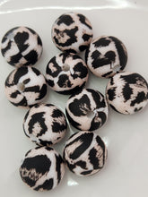Load image into Gallery viewer, Animal print 14 psbg89