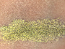 Load image into Gallery viewer, Golden Pear